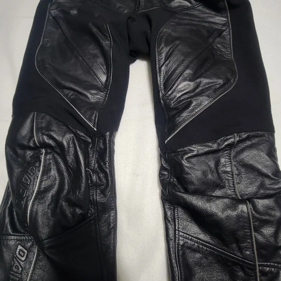 Harley Davidson Leather Pants - Picture 3 of 16